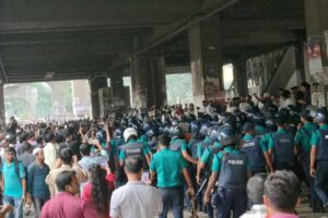 ২০ শতাংশ বাড়ি  ভাড়ার দাবিতে দেশের বেসরকারি এমপিওভুক্ত  শিক্ষকদের চলমান  আন্দোলন